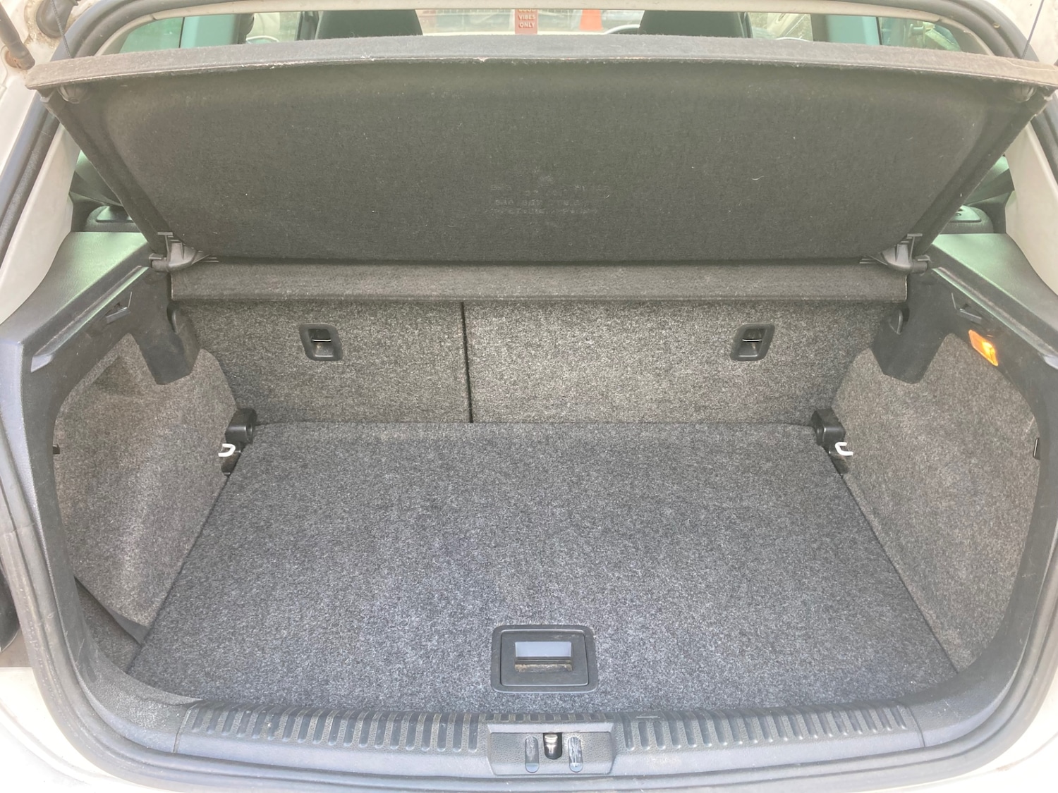 Used Volkswagen Polo 2011 for sale - 77872938: Photo 12