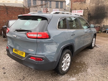 Used Jeep Cherokee 2015 for sale - 78826142: Photo