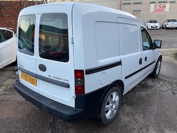 Used Vauxhall Combo 2010 for sale - 76631620: Photo