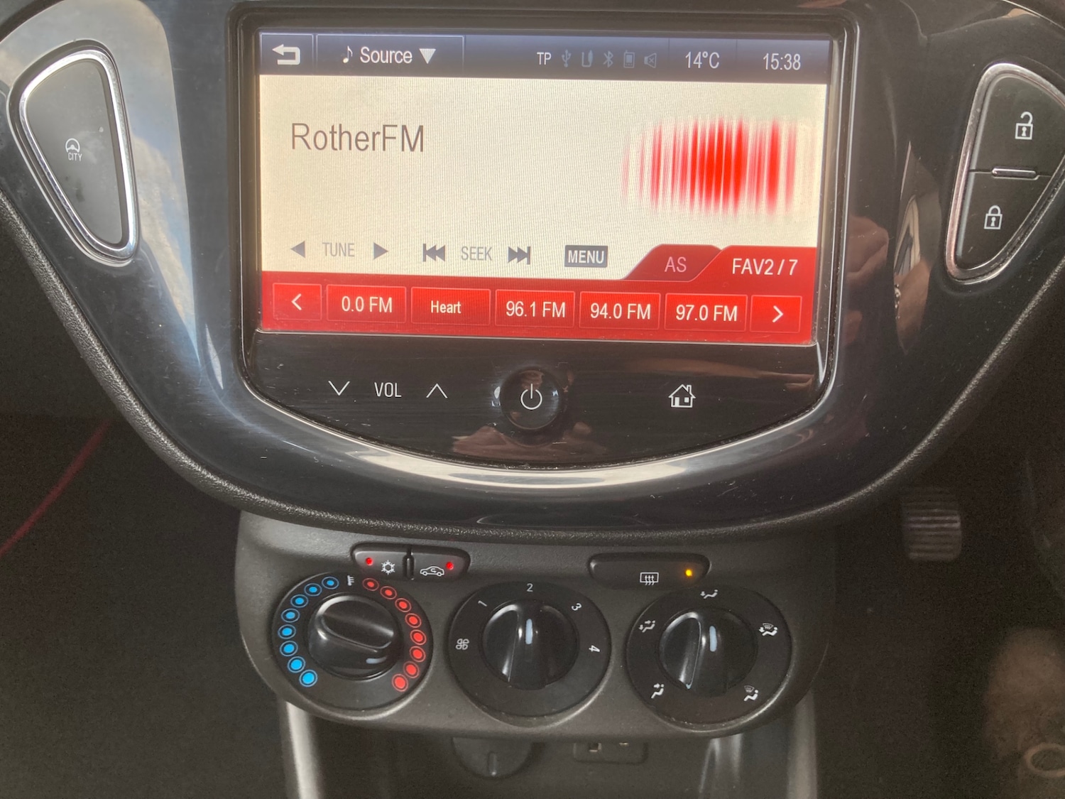 Used Vauxhall Corsa 2015 for sale - 76325094: Photo 12