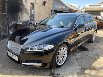 Used Jaguar XF 2015 for sale - 79312937: Photo