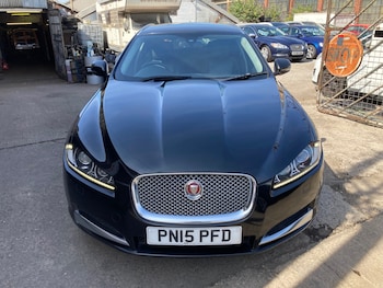 Used Jaguar XF 2015 for sale - 79312937: Photo
