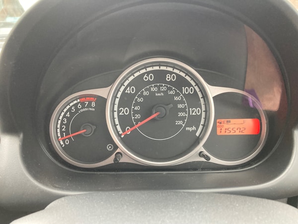 Used Mazda Mazda2 2012 for sale - 76082542: Photo 13