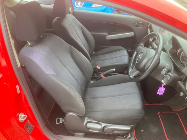 Used Mazda Mazda2 2012 for sale - 76082542: Photo 7