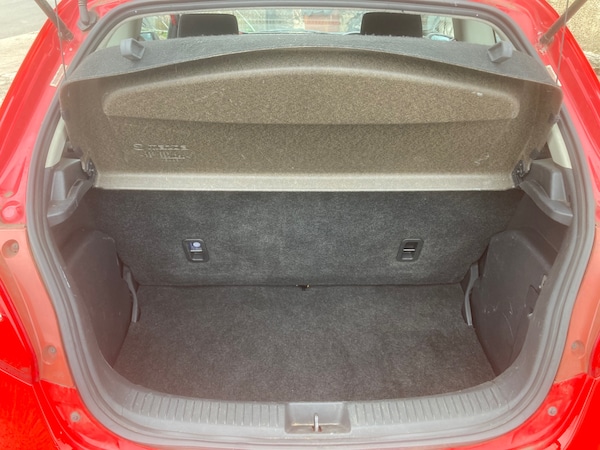 Used Mazda Mazda2 2012 for sale - 76082542: Photo 9