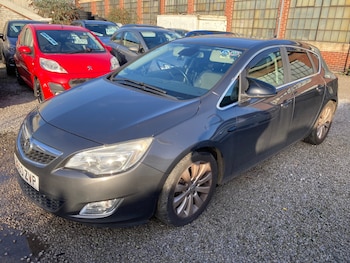 Used Vauxhall Astra 2010 for sale - 77357595: Photo