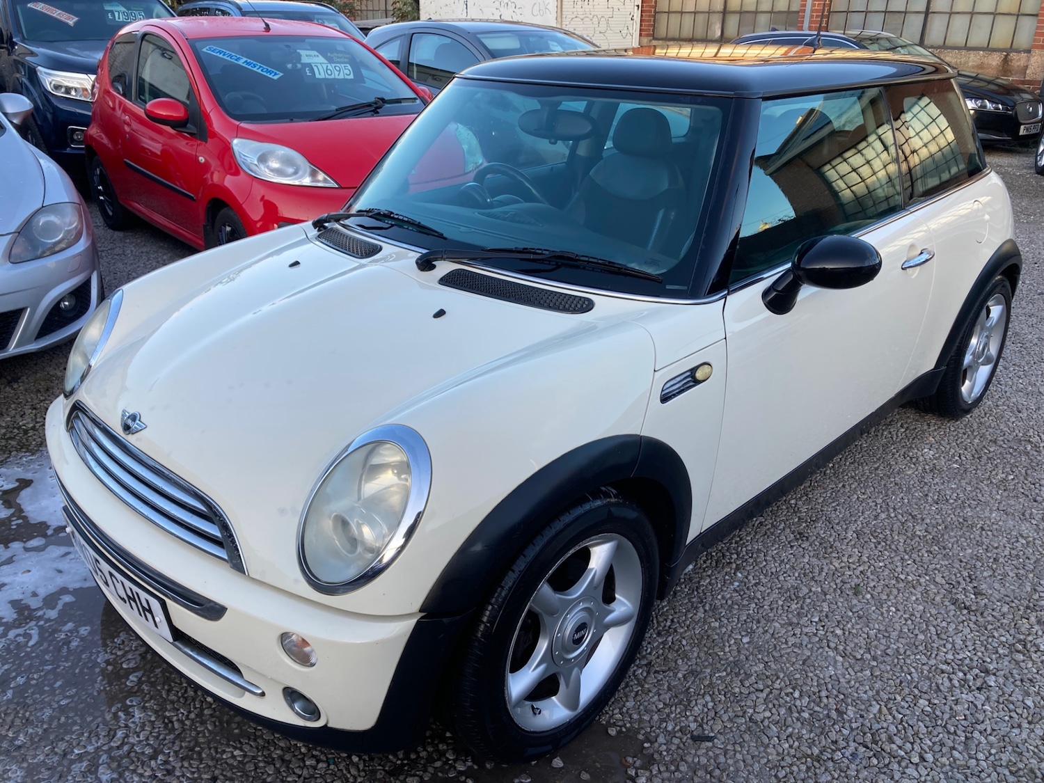 Used MINI Hatch 2005 for sale - 76792659: Photo 1