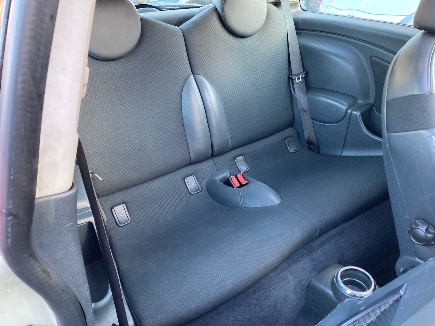 Used MINI Hatch 2005 for sale - 76792659: Photo 8