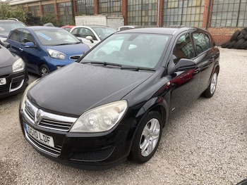 Vauxhall - Astra