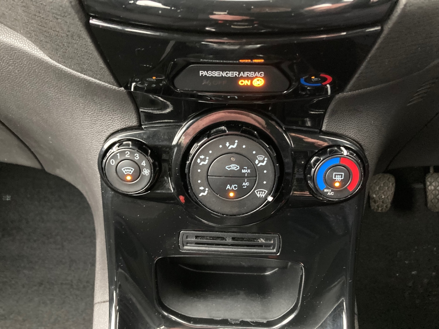 Used Ford Fiesta 2014 for sale - 77159317: Photo 12