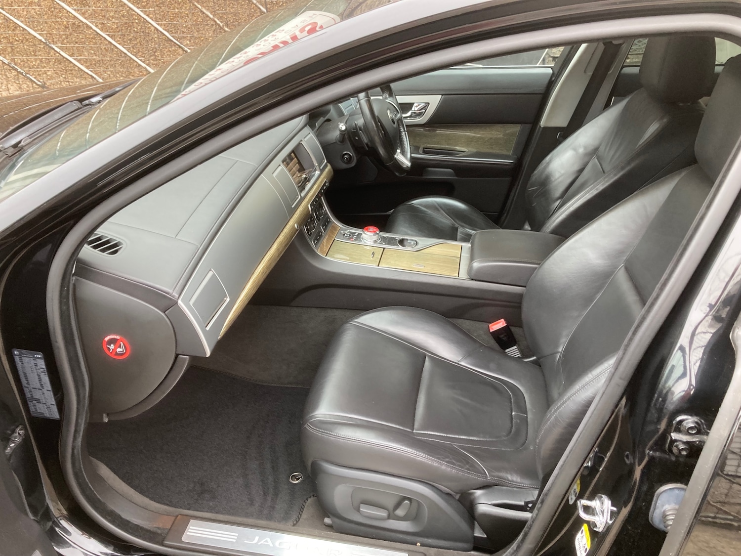 Used Jaguar XF 2015 for sale - 76267591: Photo 11