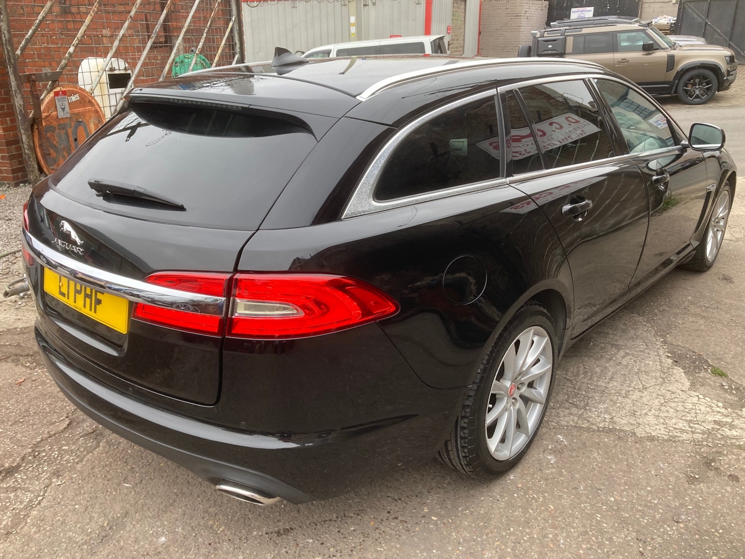 Used Jaguar XF 2015 for sale - 76267591: Photo 4