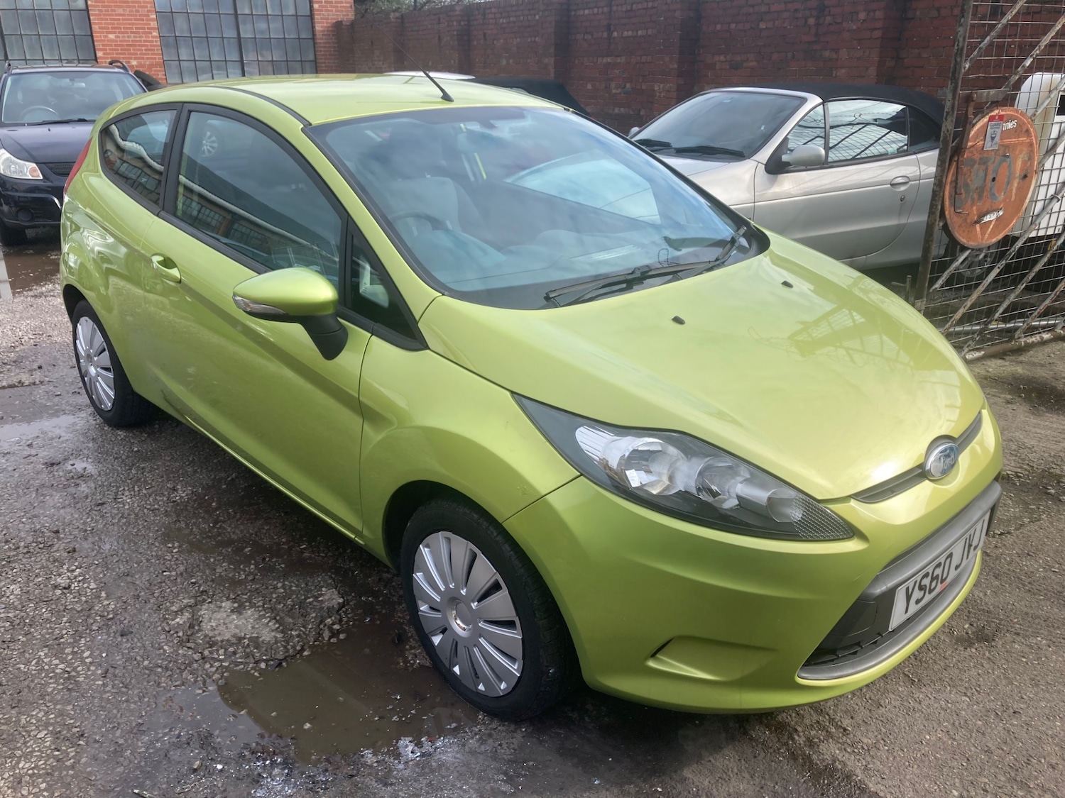Used Ford Fiesta 2011 for sale - 77663066: Photo 3