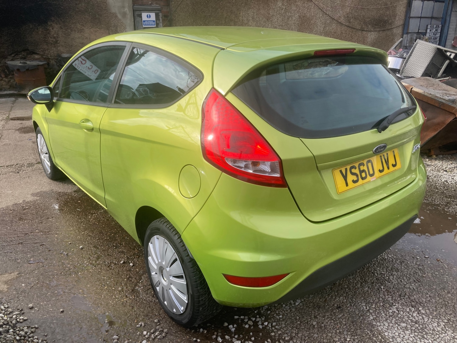 Used Ford Fiesta 2011 for sale - 77663066: Photo 6