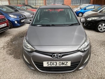 Used Hyundai i20 2013 for sale - 75669130: Photo