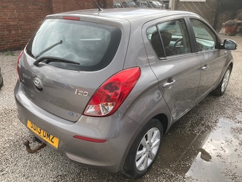 Used Hyundai i20 2013 for sale - 75669130: Photo