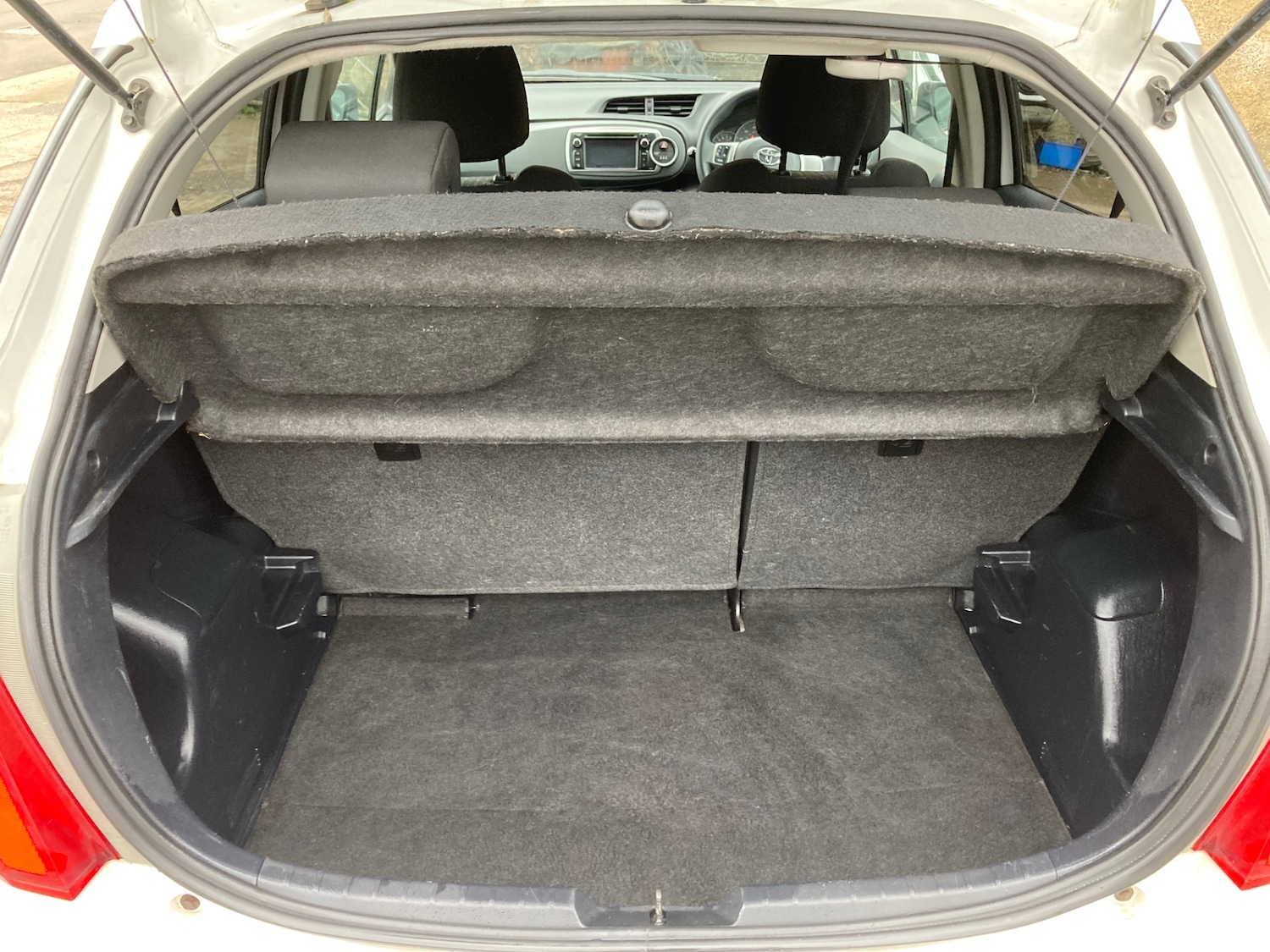 Used Toyota Yaris 2012 for sale - 77696863: Photo 10