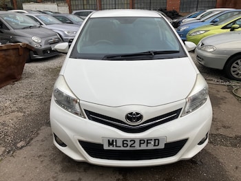 Used Toyota Yaris 2012 for sale - 77696863: Photo