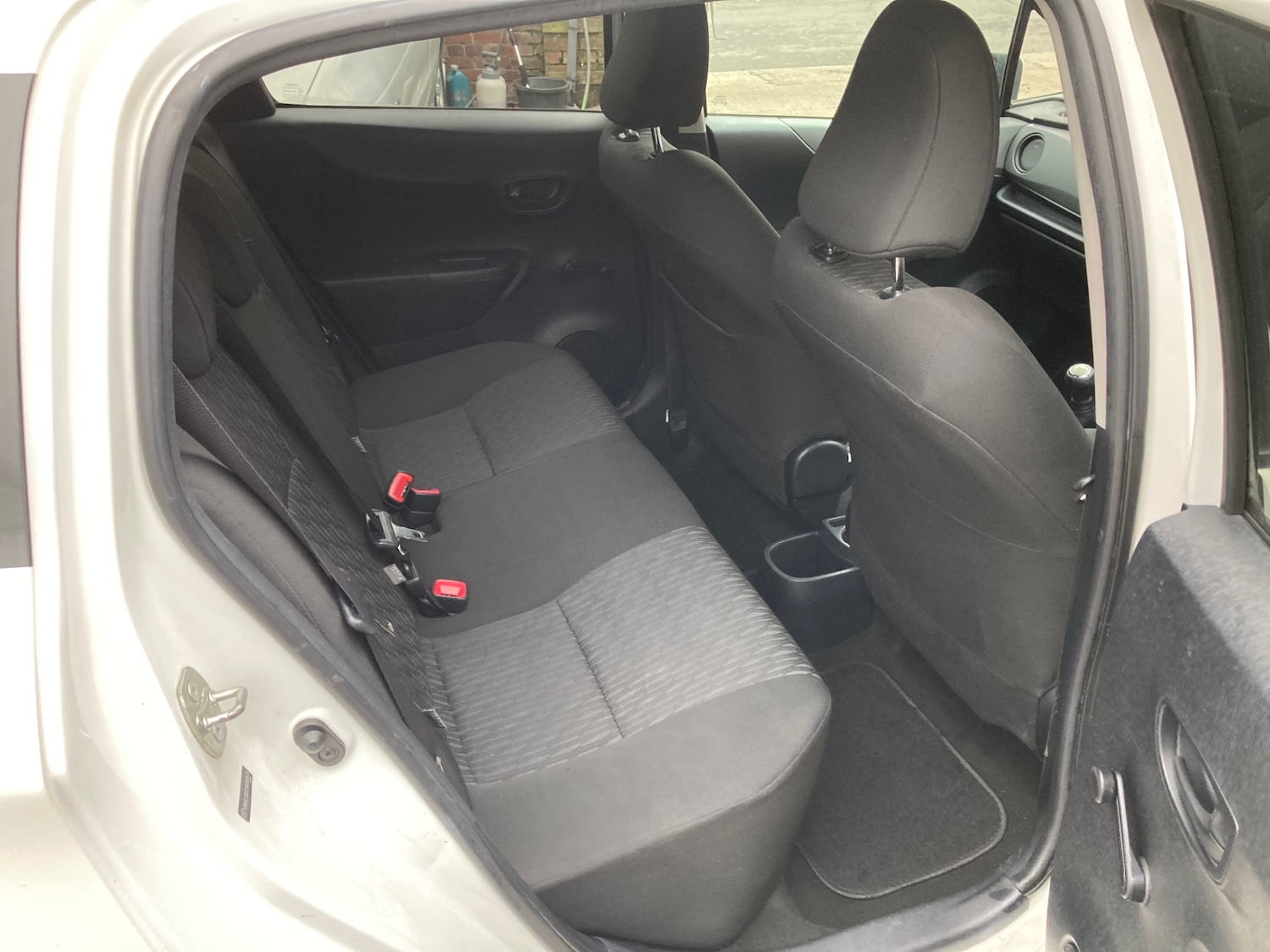 Used Toyota Yaris 2012 for sale - 77696863: Photo 9