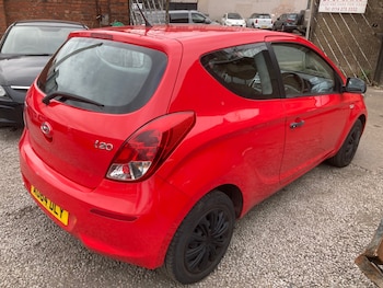 Used Hyundai i20 2014 for sale - 75611802: Photo