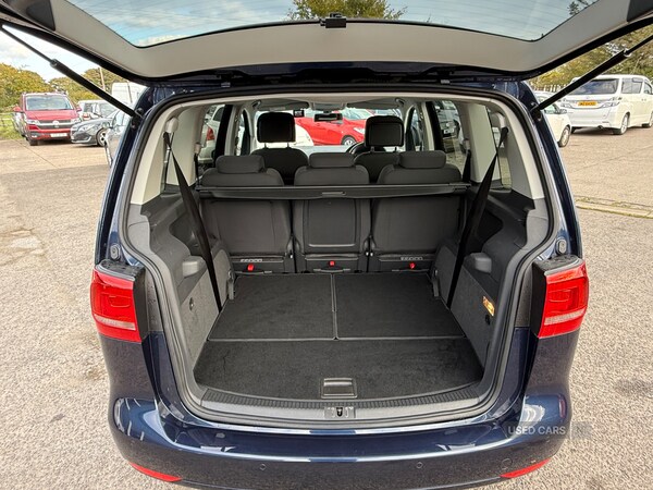 Used Volkswagen Touran for sale - 76061343: Photo 9