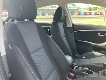 Used Hyundai i30 2013 for sale - 78993216: Photo