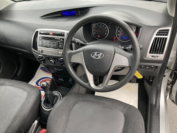 Used Hyundai i20 2012 for sale - 78237280: Photo