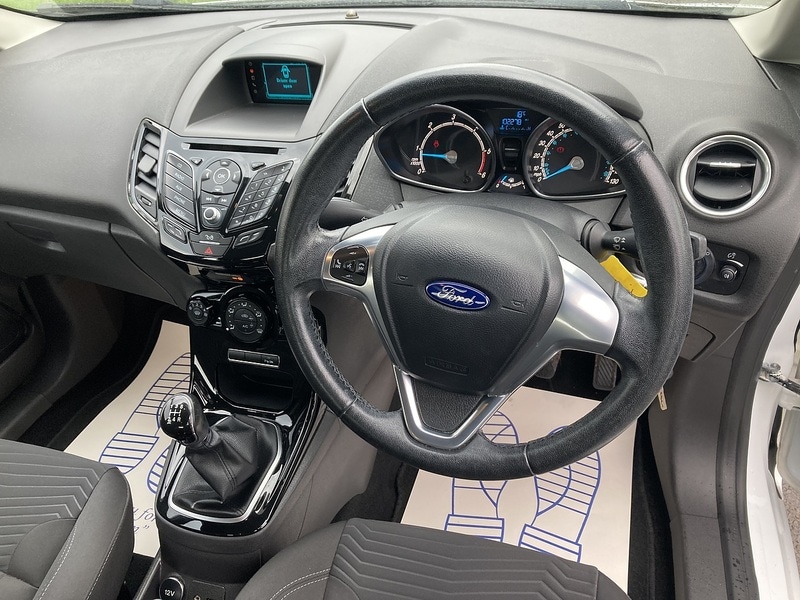 Used Ford Fiesta 2015 for sale - 77760609: Photo 2