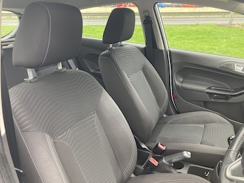 Used Ford Fiesta 2015 for sale - 77760609: Photo