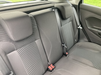 Used Ford Fiesta 2015 for sale - 77760609: Photo