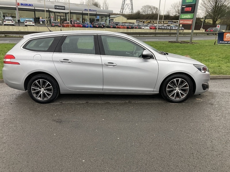 Used Peugeot 308 2017 for sale - 77367833: Photo 17