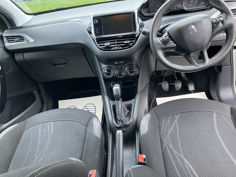 Used Peugeot 208 2015 for sale - 77378089: Photo 6