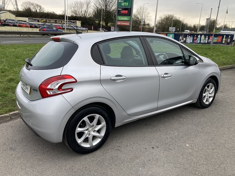 Used Peugeot 208 2015 for sale - 77378089: Photo 8