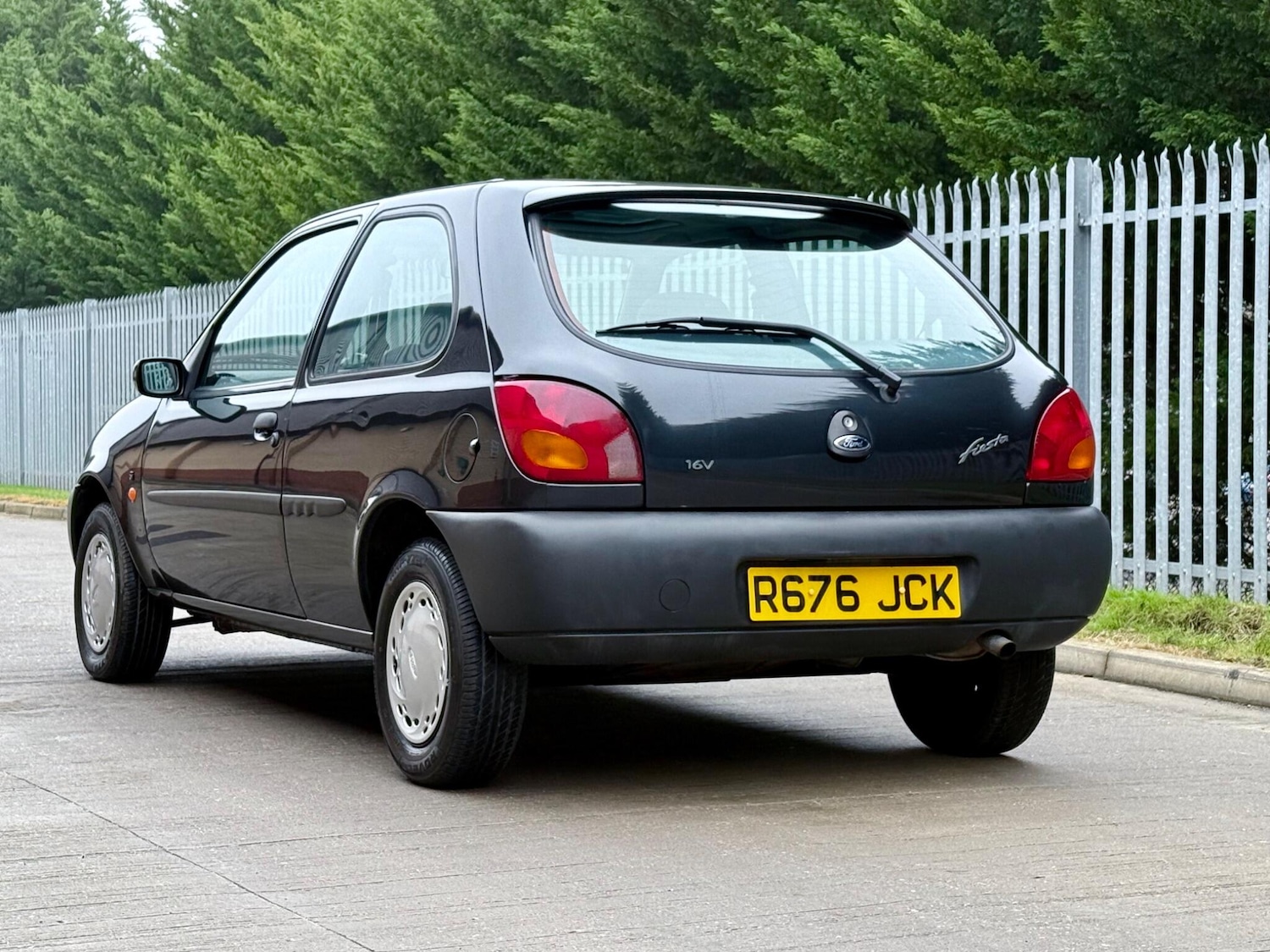 Used Ford Fiesta for sale - 76787824: Photo 2