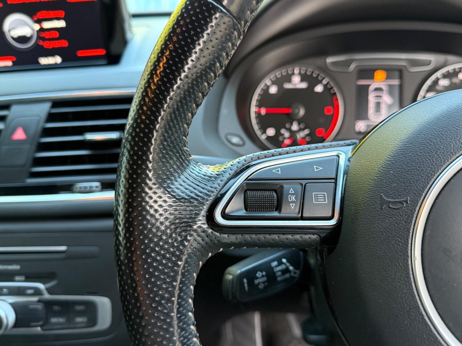 Used Audi Q3 2016 for sale - 76787807: Photo 33