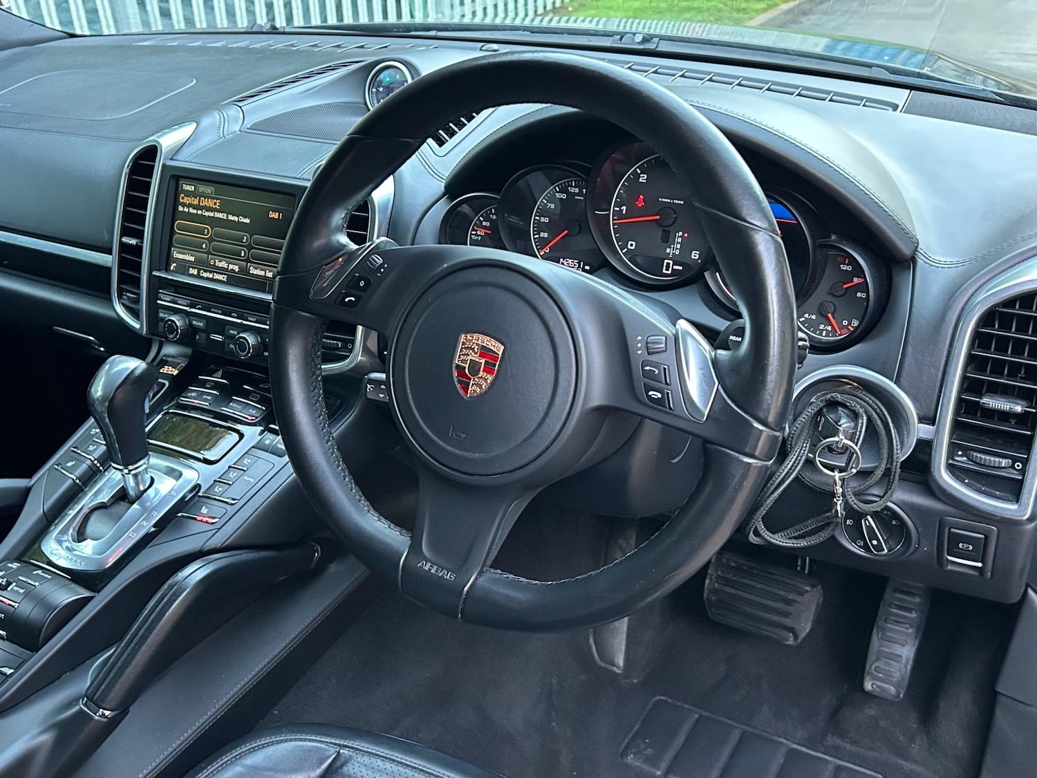 Used Porsche Cayenne 2013 for sale - 76839753: Photo 2