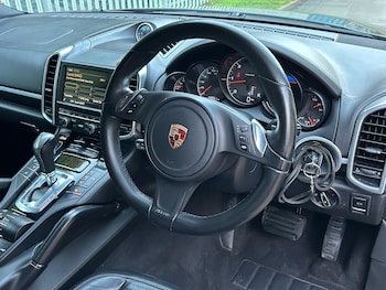 Used Porsche Cayenne 2013 for sale - 76839753: Photo