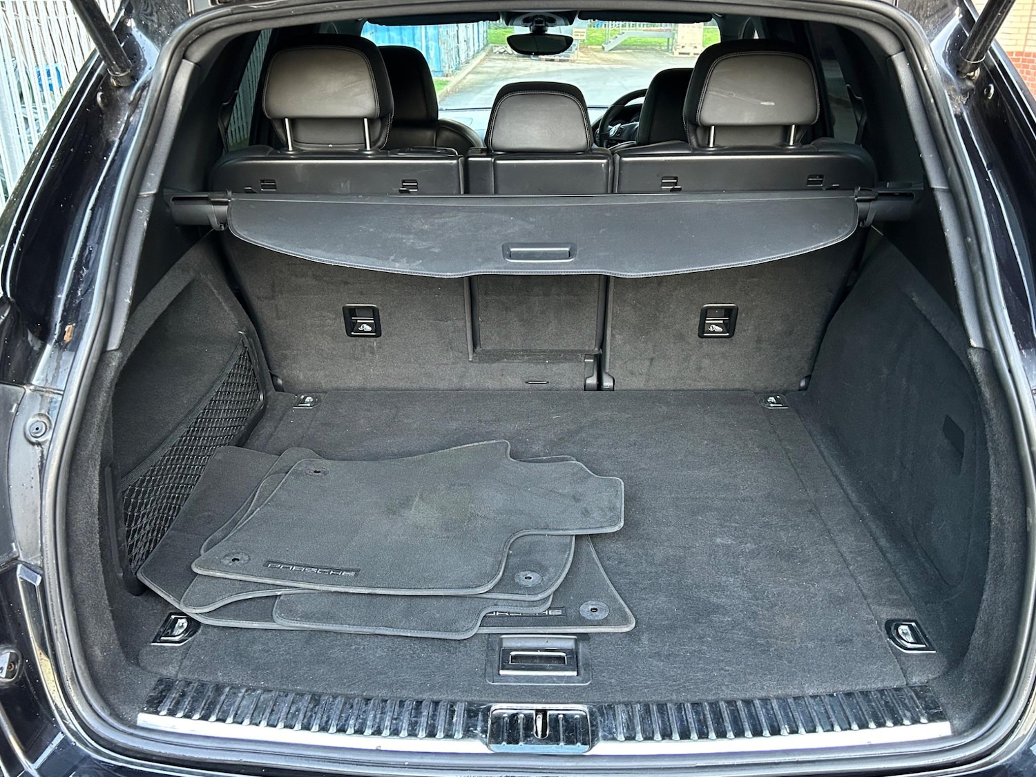 Used Porsche Cayenne 2013 for sale - 76839753: Photo 43