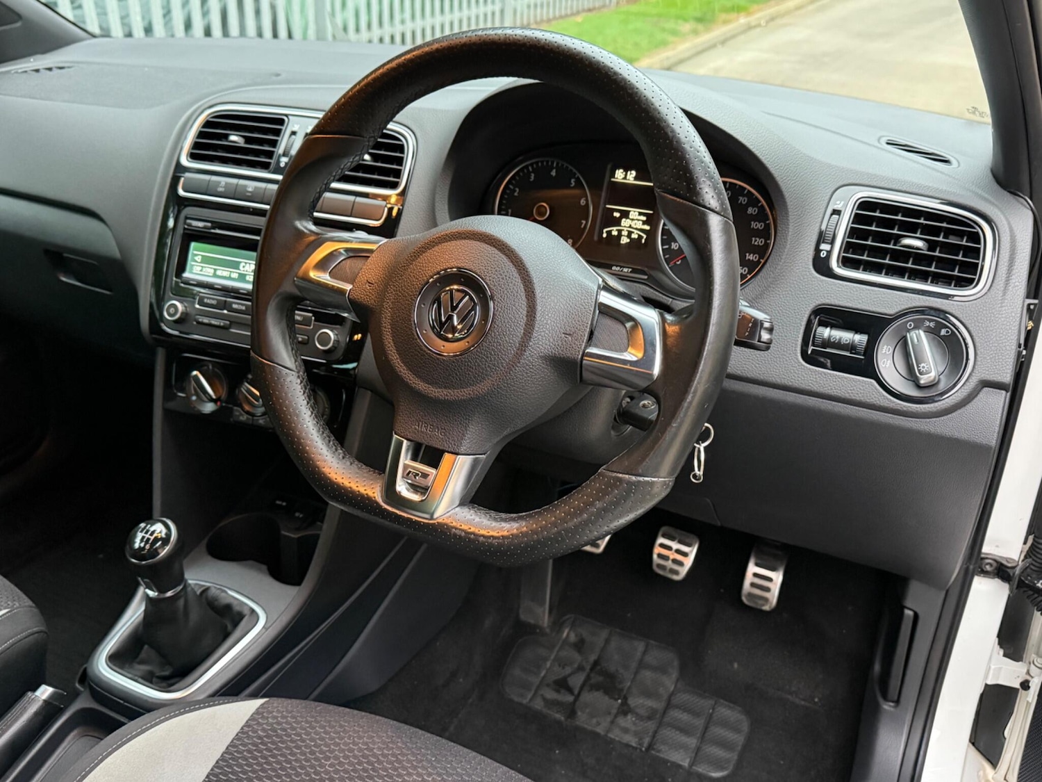 Used Volkswagen Polo 2014 for sale - 77057183: Photo 3