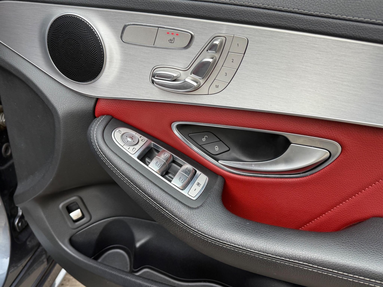 Used Mercedes-Benz C Class 2015 for sale - 77081432: Photo 35