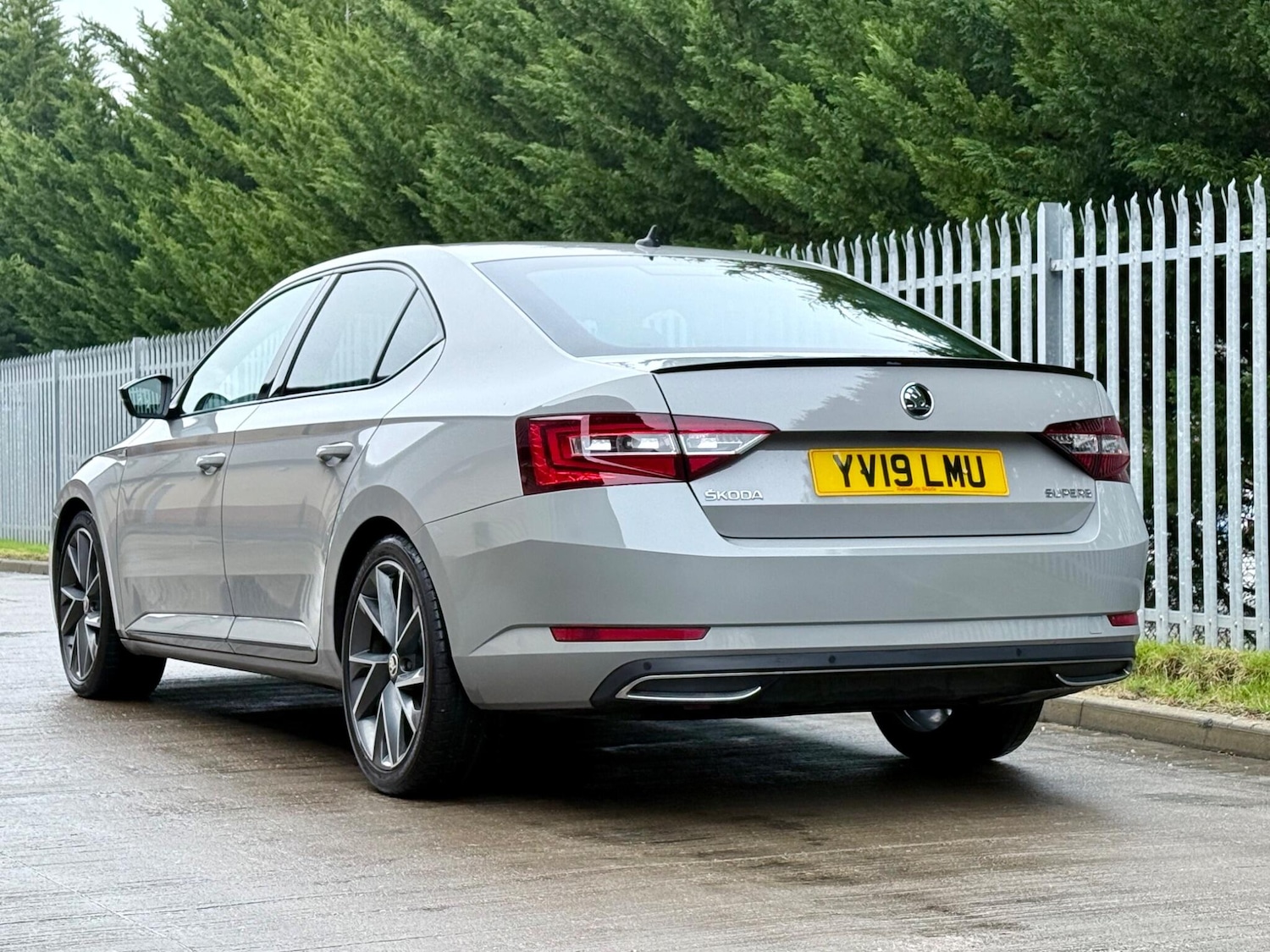 Used Skoda Superb 2019 for sale - 77143499: Photo 2
