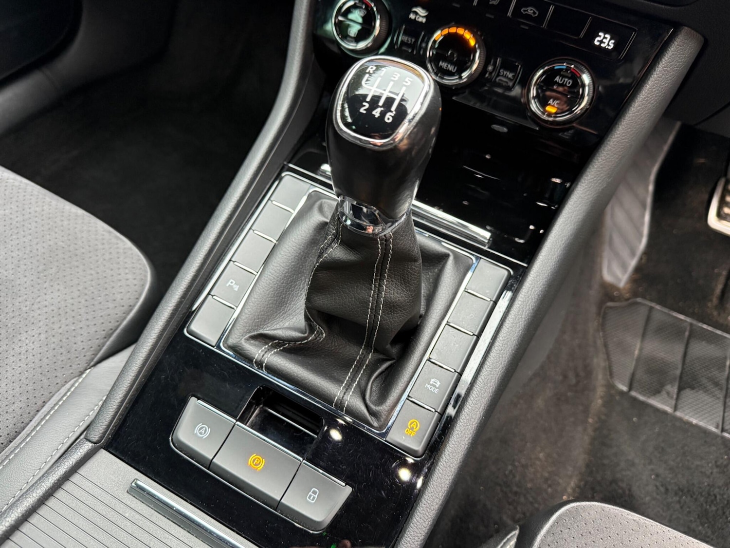 Used Skoda Superb 2019 for sale - 77143499: Photo 39