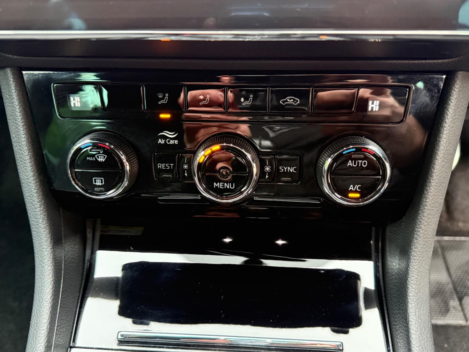 Used Skoda Superb 2019 for sale - 77143499: Photo 40