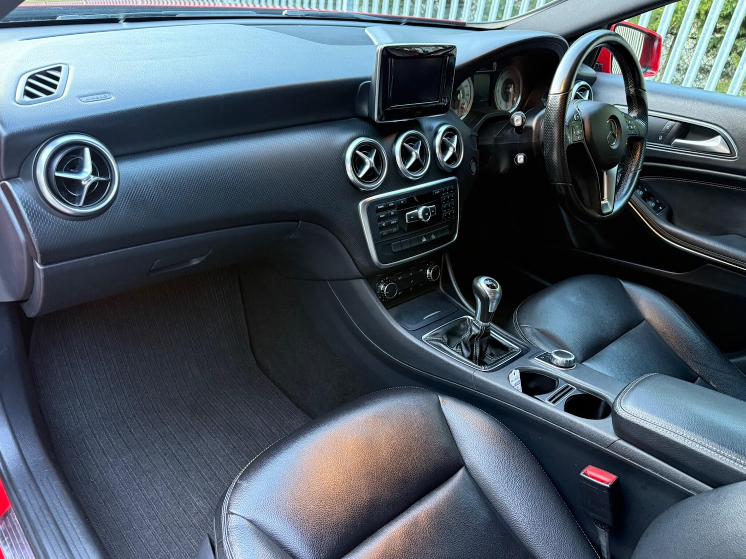 Used Mercedes-Benz A-Class 2015 for sale - 76899341: Photo 23