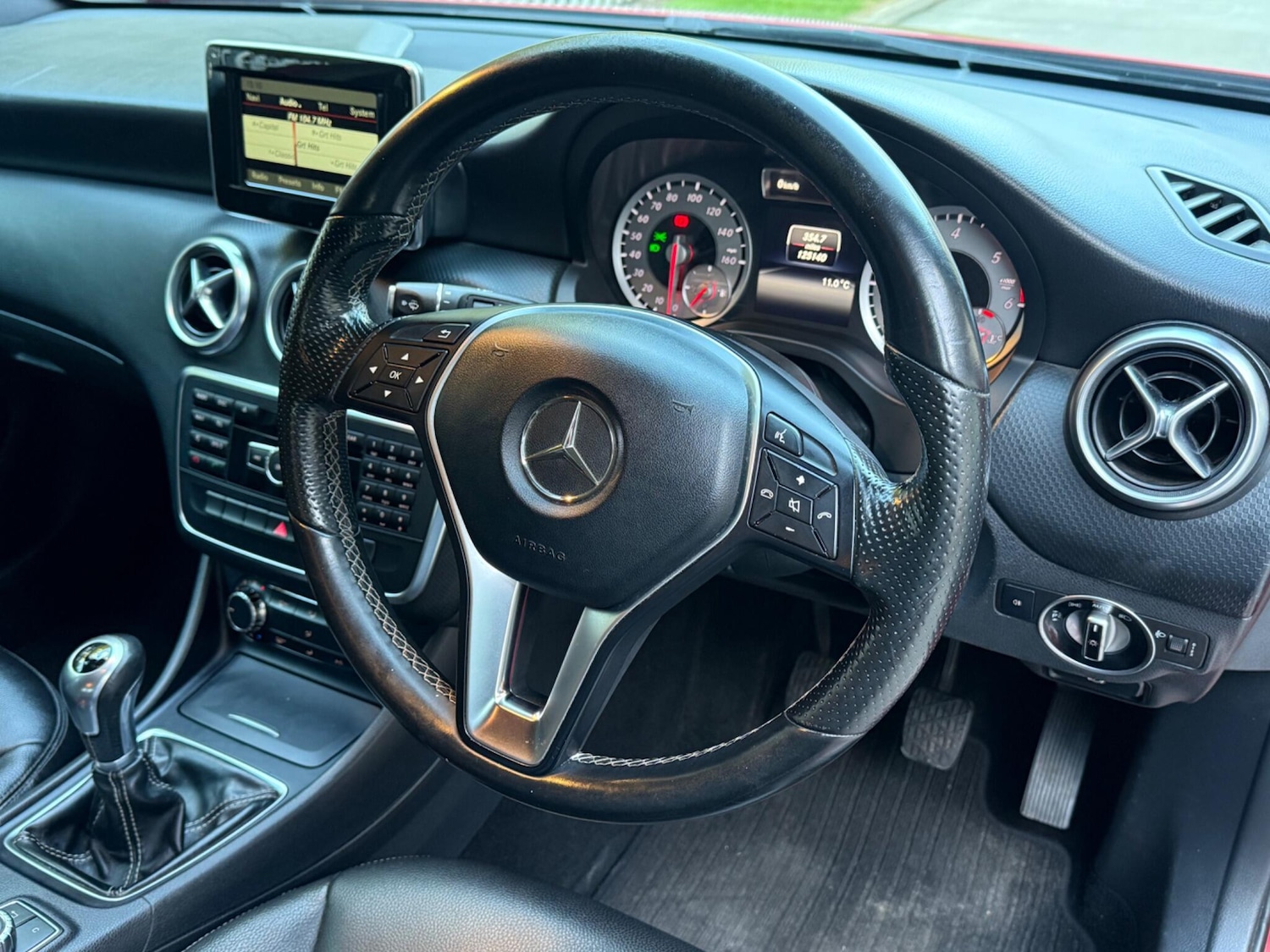 Used Mercedes-Benz A-Class 2015 for sale - 76899341: Photo 3