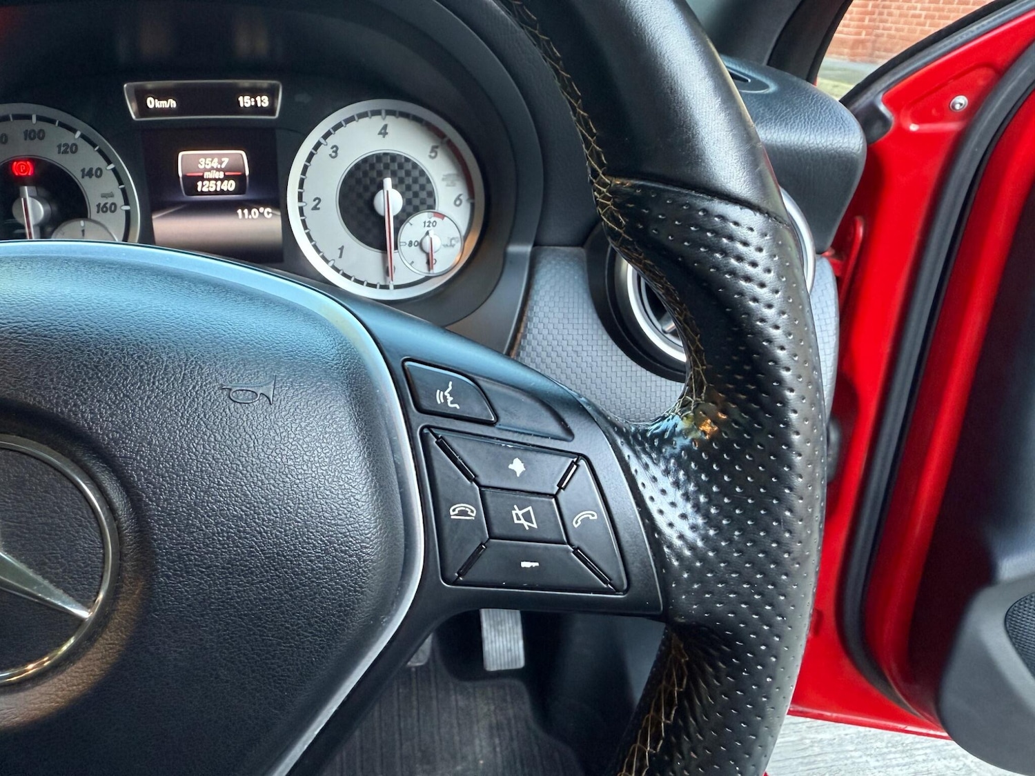 Used Mercedes-Benz A-Class 2015 for sale - 76899341: Photo 30