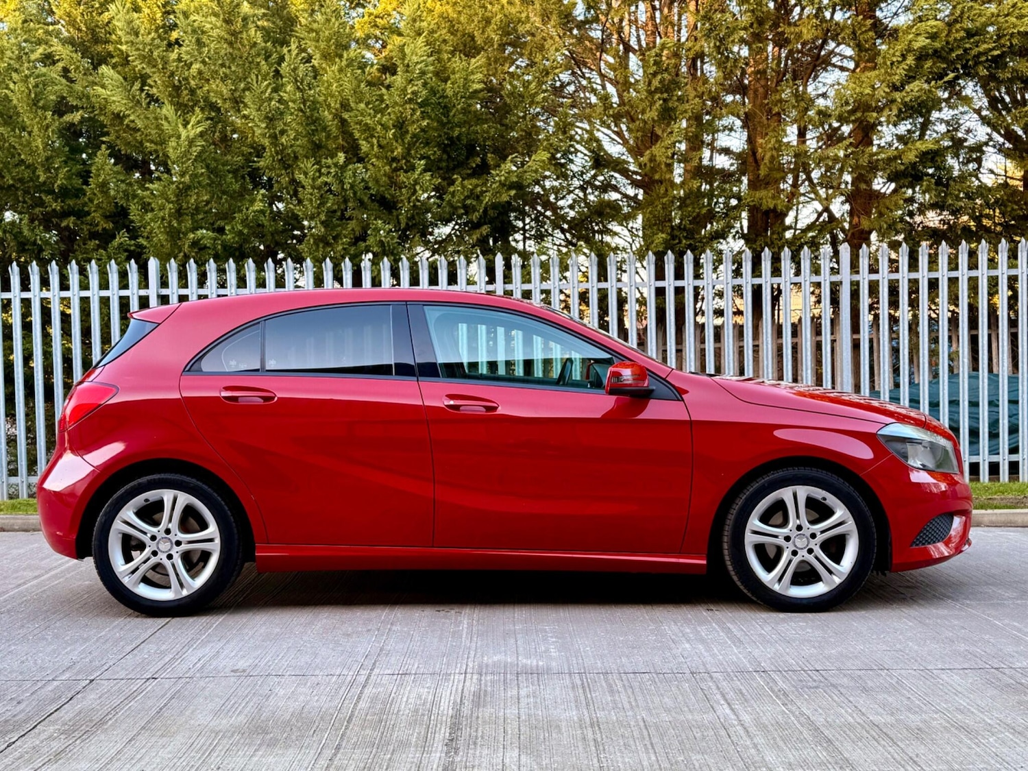 Used Mercedes-Benz A-Class 2015 for sale - 76899341: Photo 4