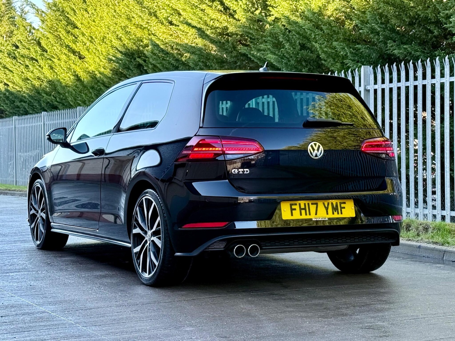 Used Volkswagen Golf 2017 for sale - 77131021: Photo 2