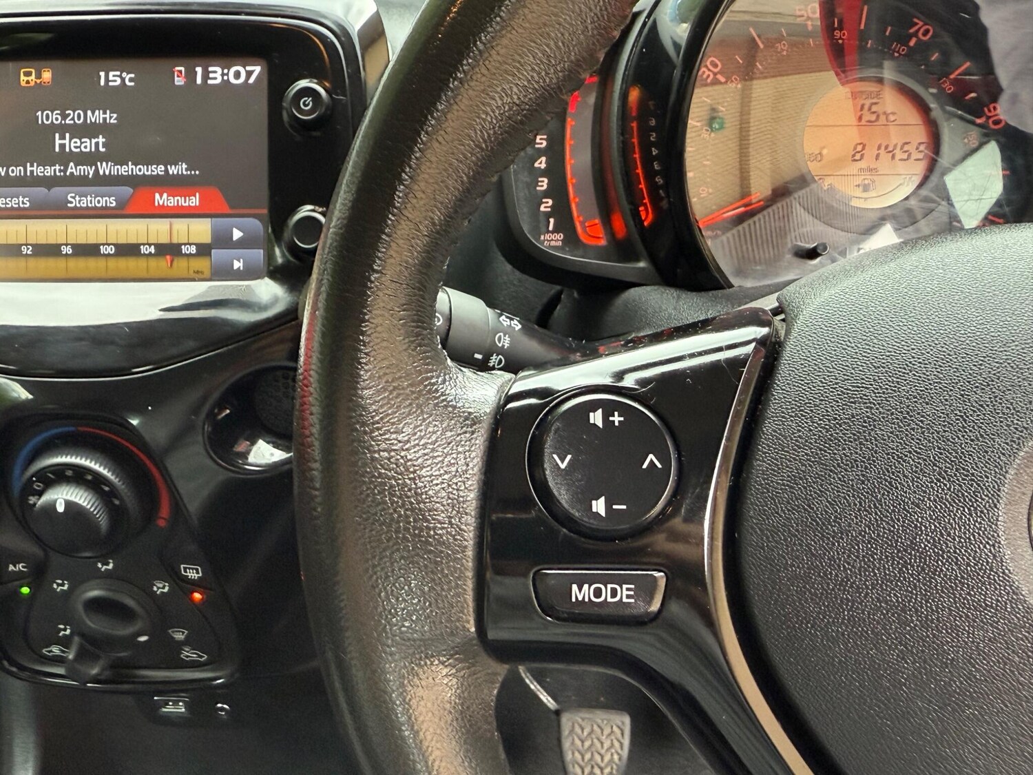 Used Toyota AYGO 2015 for sale - 76787806: Photo 27