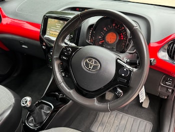 Used Toyota AYGO 2015 for sale - 76787806: Photo